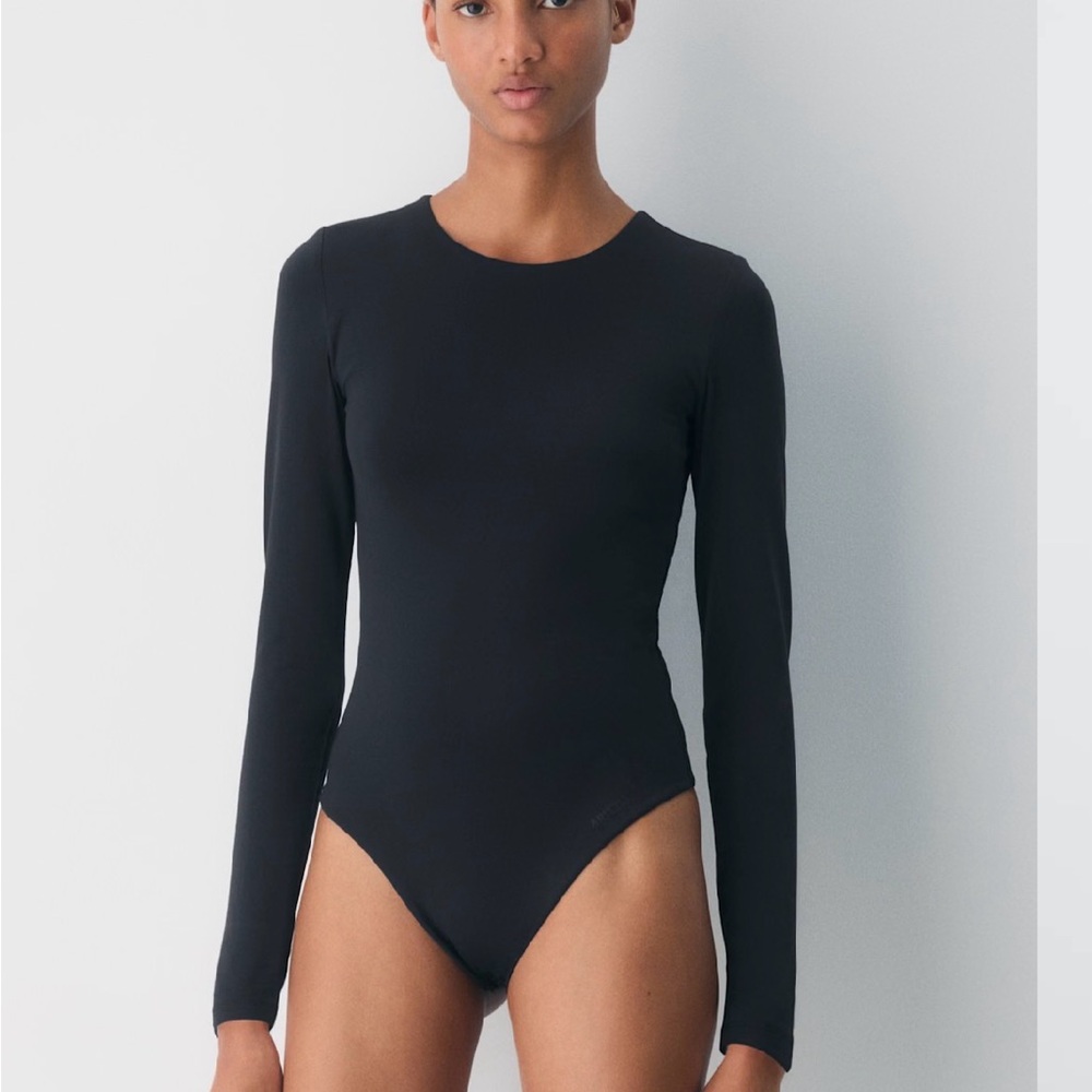 Babaton Jet Black Long Sleeve Bodysuit